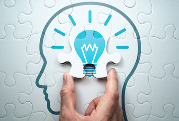 张杰的新歌《看月亮爬上来》歌词