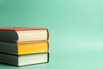 《远离尘嚣》说明了什么