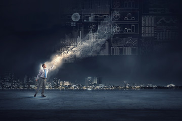 《远离尘嚣》说明了什么