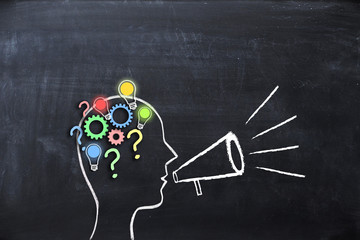 张杰的新歌《看月亮爬上来》歌词